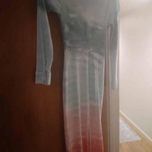 Long-sleeved Maxi Dress - Picture 5 of 8